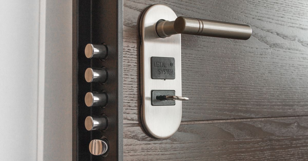 locksmith service technician — Cloisters locksmith NYC