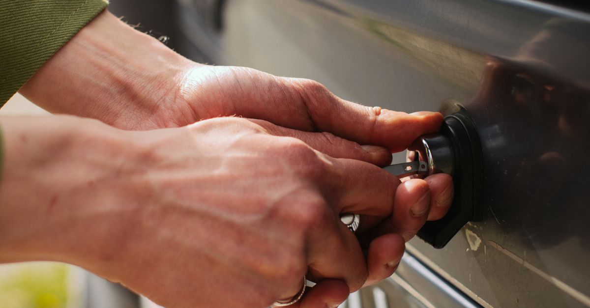 locksmith service technician — Cloisters locksmith NYC